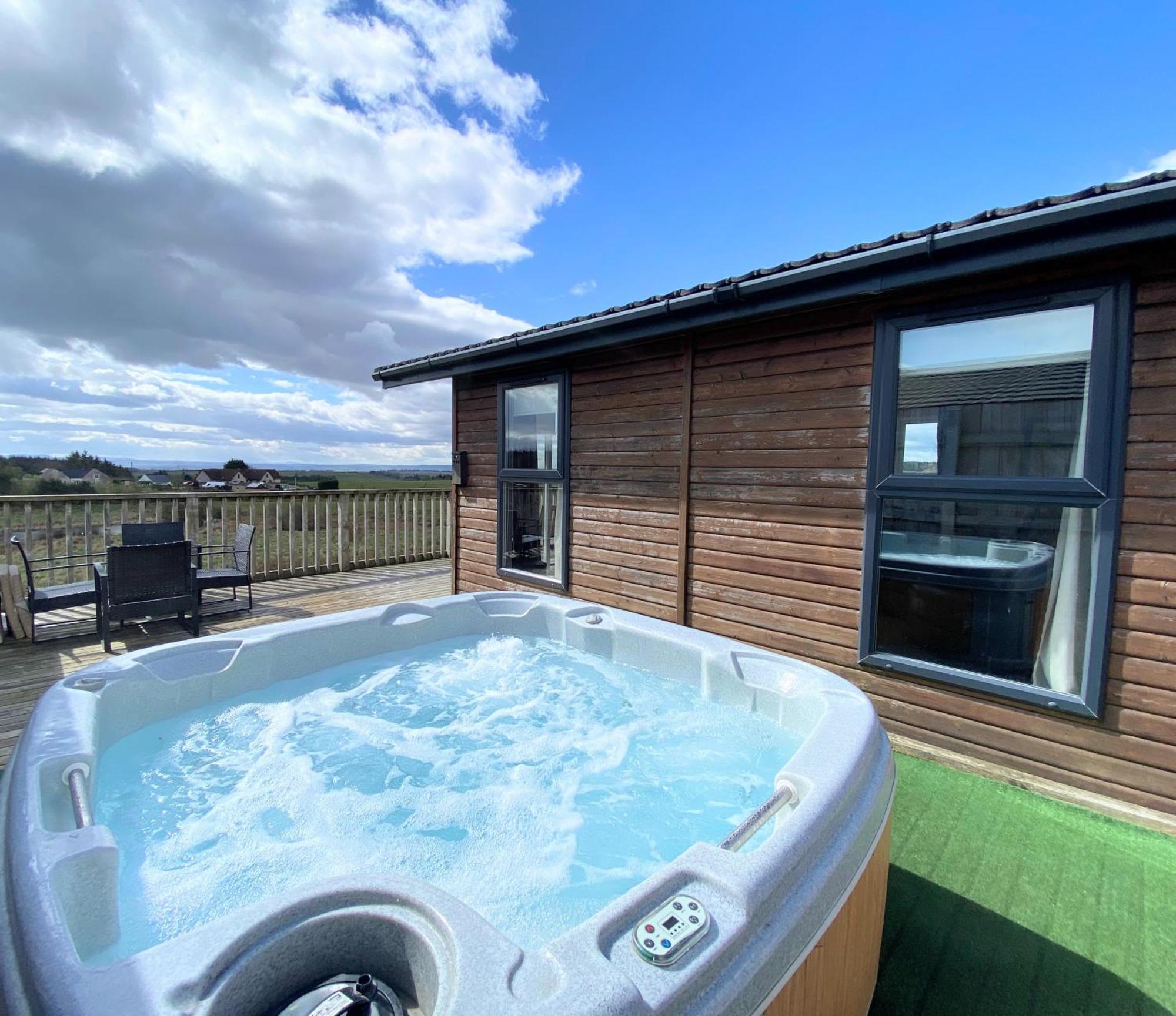 Benarty 11 With Private Hot Tub - Fife - Loch Leven - Lomond Hills - Pet Friendly Vila Kelty Exterior foto