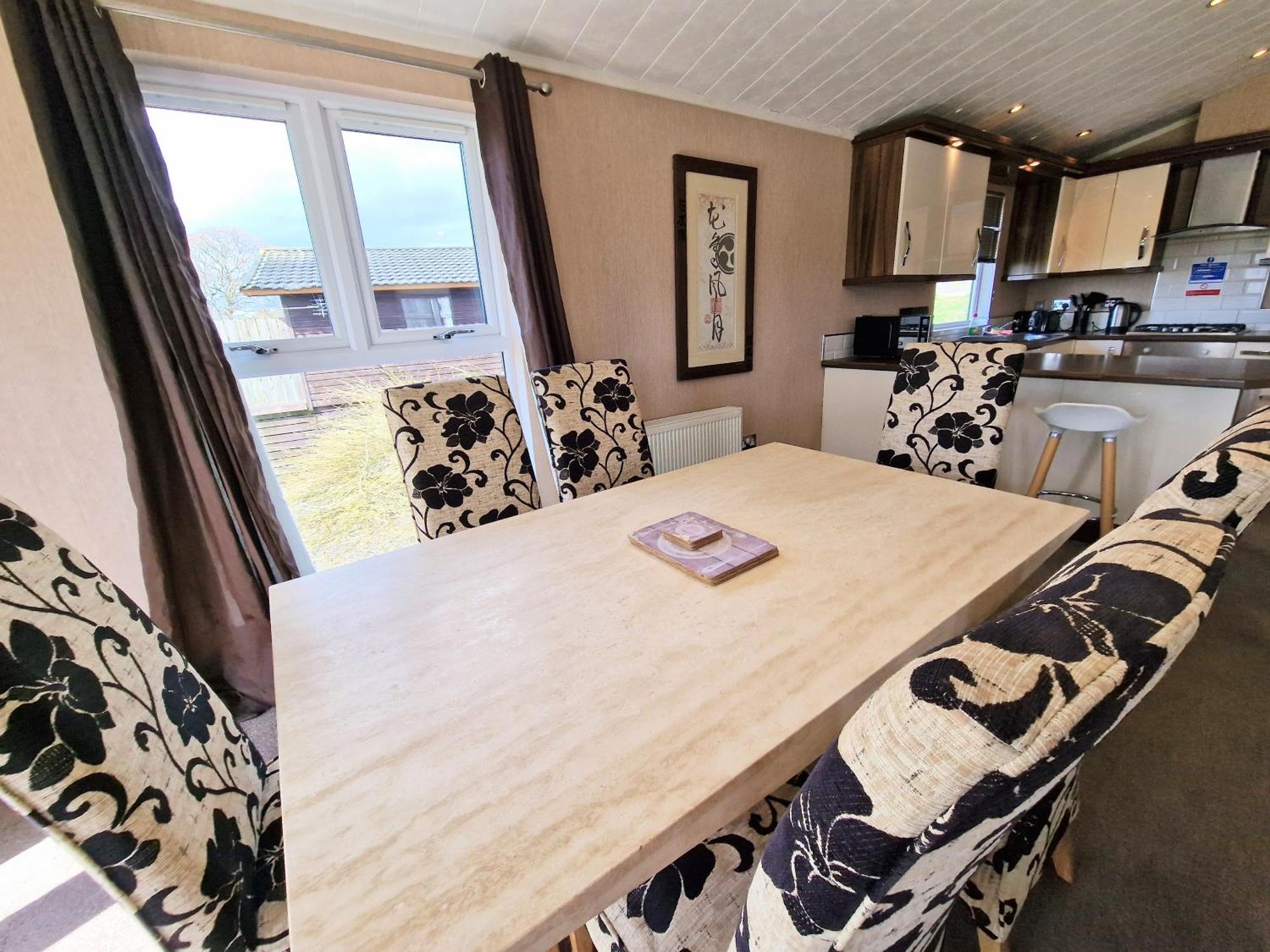 Benarty 11 With Private Hot Tub - Fife - Loch Leven - Lomond Hills - Pet Friendly Vila Kelty Exterior foto