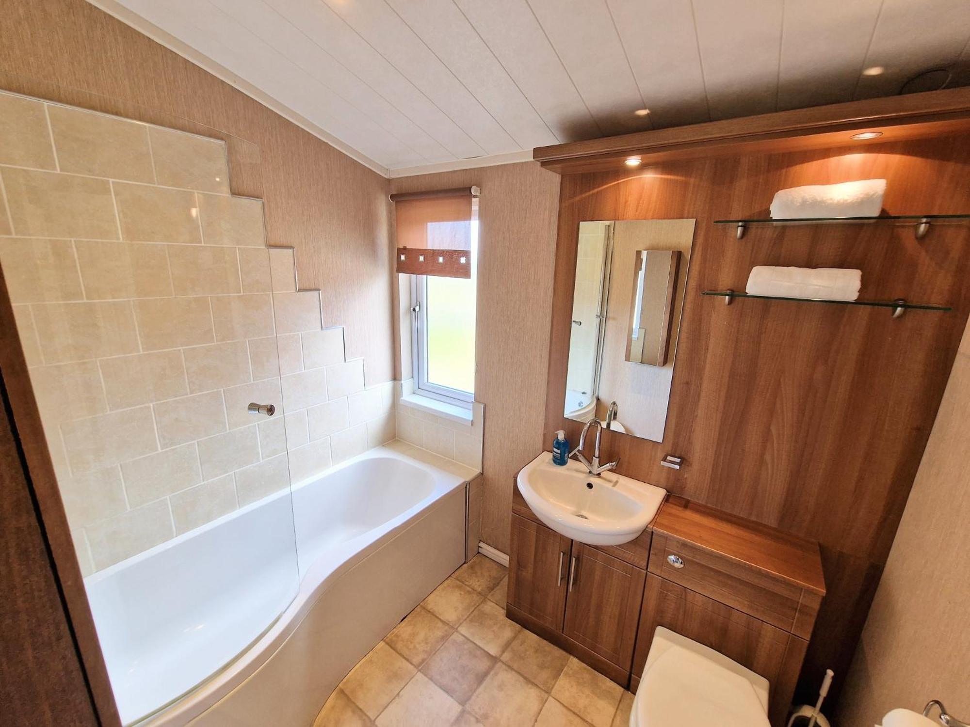 Benarty 11 With Private Hot Tub - Fife - Loch Leven - Lomond Hills - Pet Friendly Vila Kelty Exterior foto